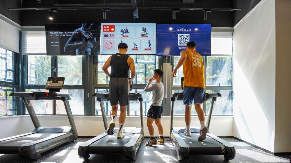 Pg电子：创新业态场景探索多元发展——体育用品制造业向服务业转型拓展观察(图4)