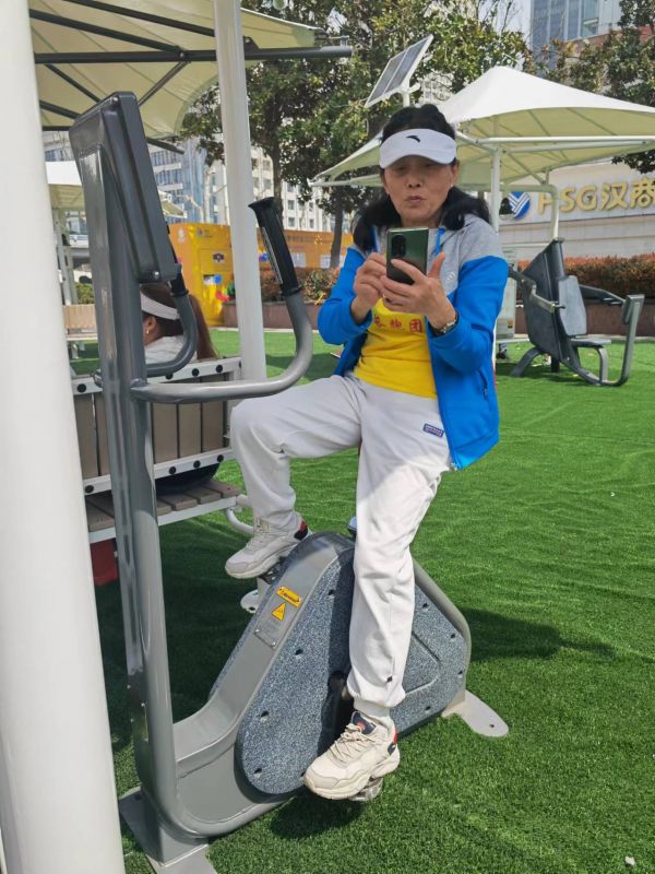 Pg电子平台：2024武汉体育消费博览会落幕好家庭引领科学健身新潮流(图2)