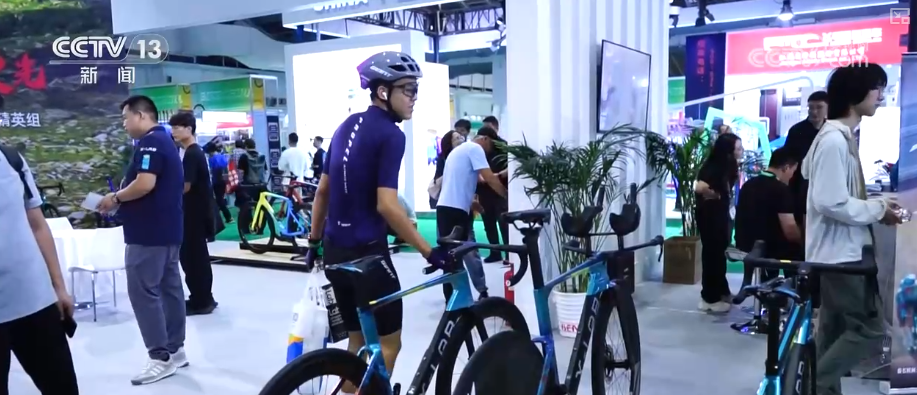 Pg电子平台：12亿元、65975万元、59618万元……全力“追新”“骑”出经济增长新引擎