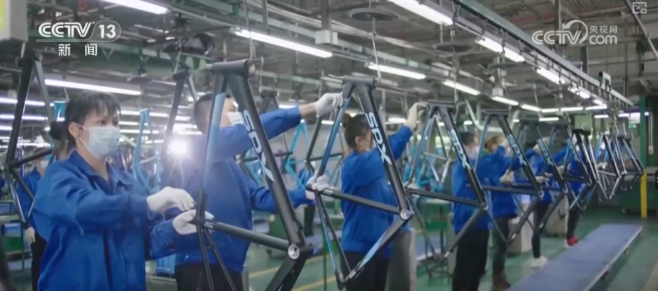 Pg电子平台：12亿元、65975万元、59618万元……全力“追新”“骑”出经济增长新引擎(图16)