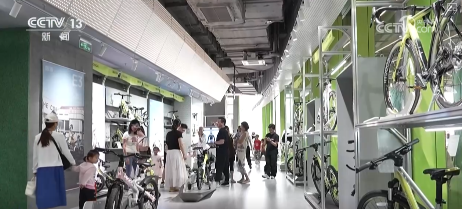 Pg电子平台：12亿元、65975万元、59618万元……全力“追新”“骑”出经济增长新引擎(图18)