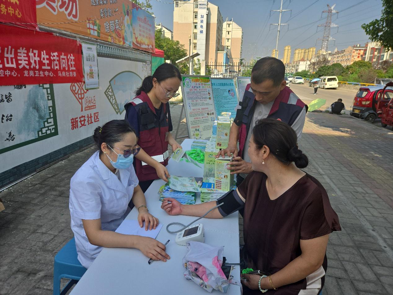 Pg电子网站：食要三减体要三健——瑶海区启动2024年“全民健康生活方式月”行动(图2)