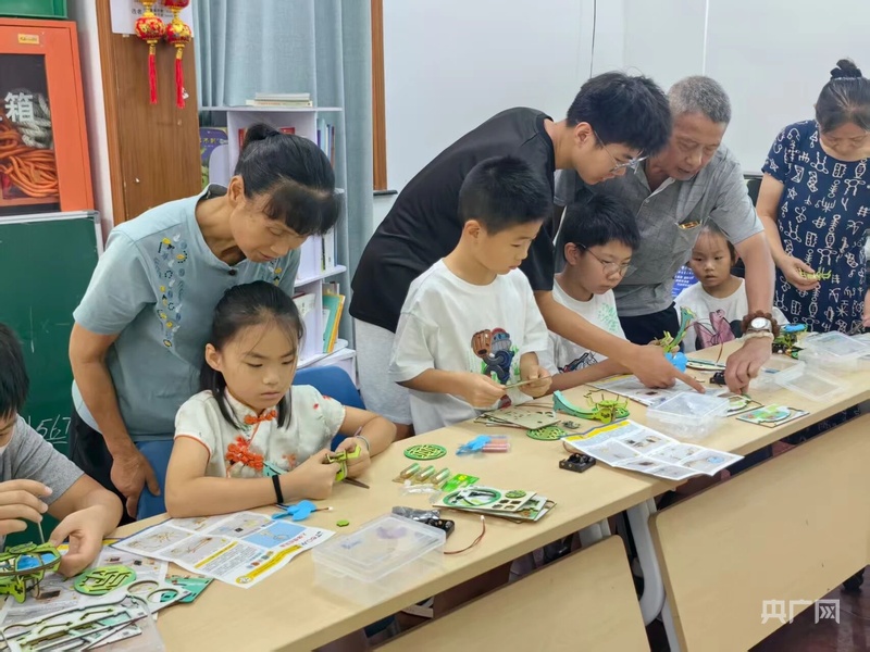 “汇声汇色‘民’信片”之——让康乐书香润泽心田(图2)